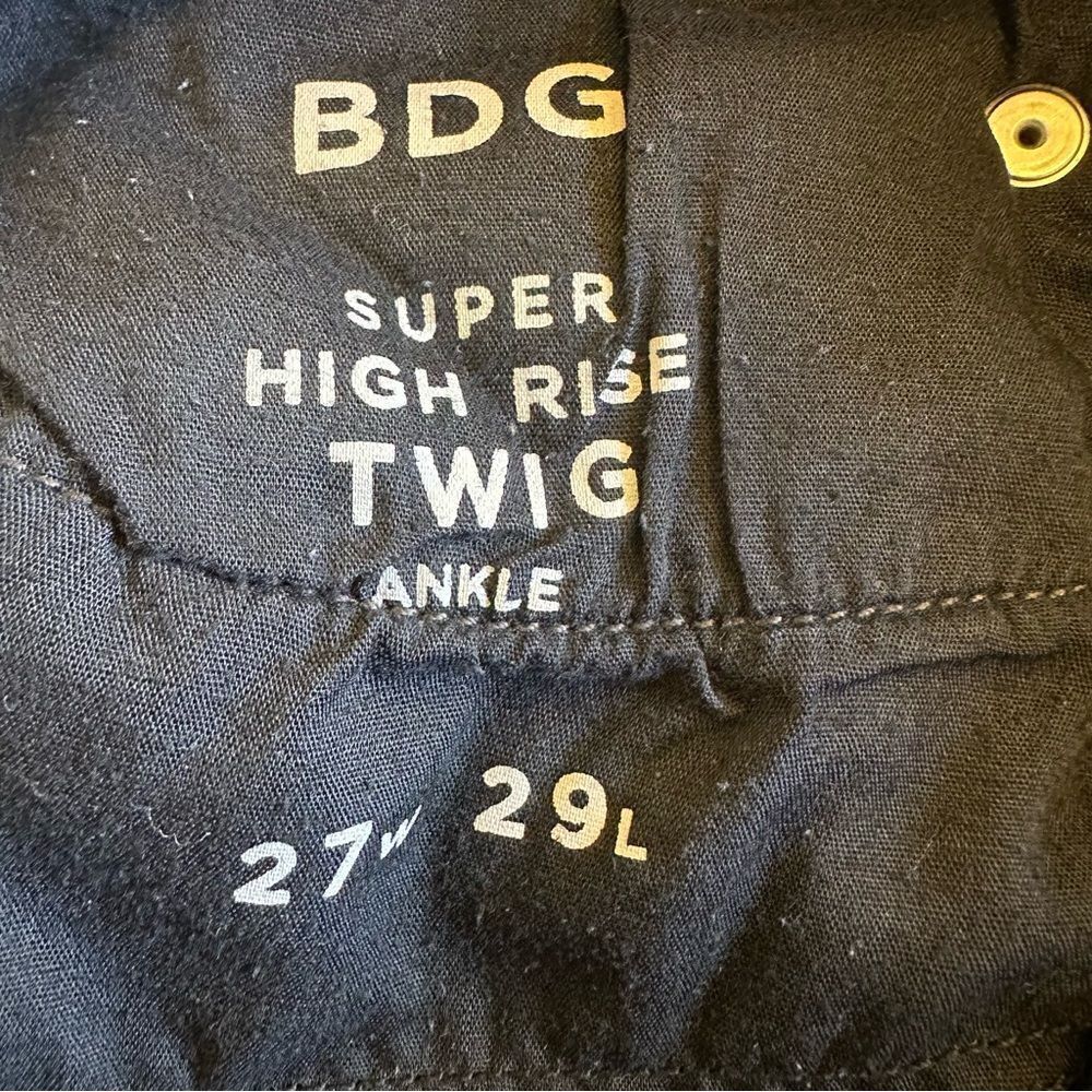 Urban Outfitters BDG High Rise Twig Jeans Size 27 - Picture 5 of 6